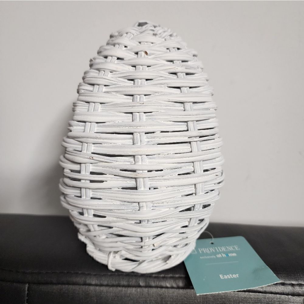Nwt Providence White Woven Ratan Easter Egg,  9"